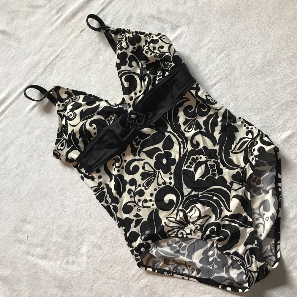 Speedo one piece swimsuit 14 black white paisley floral